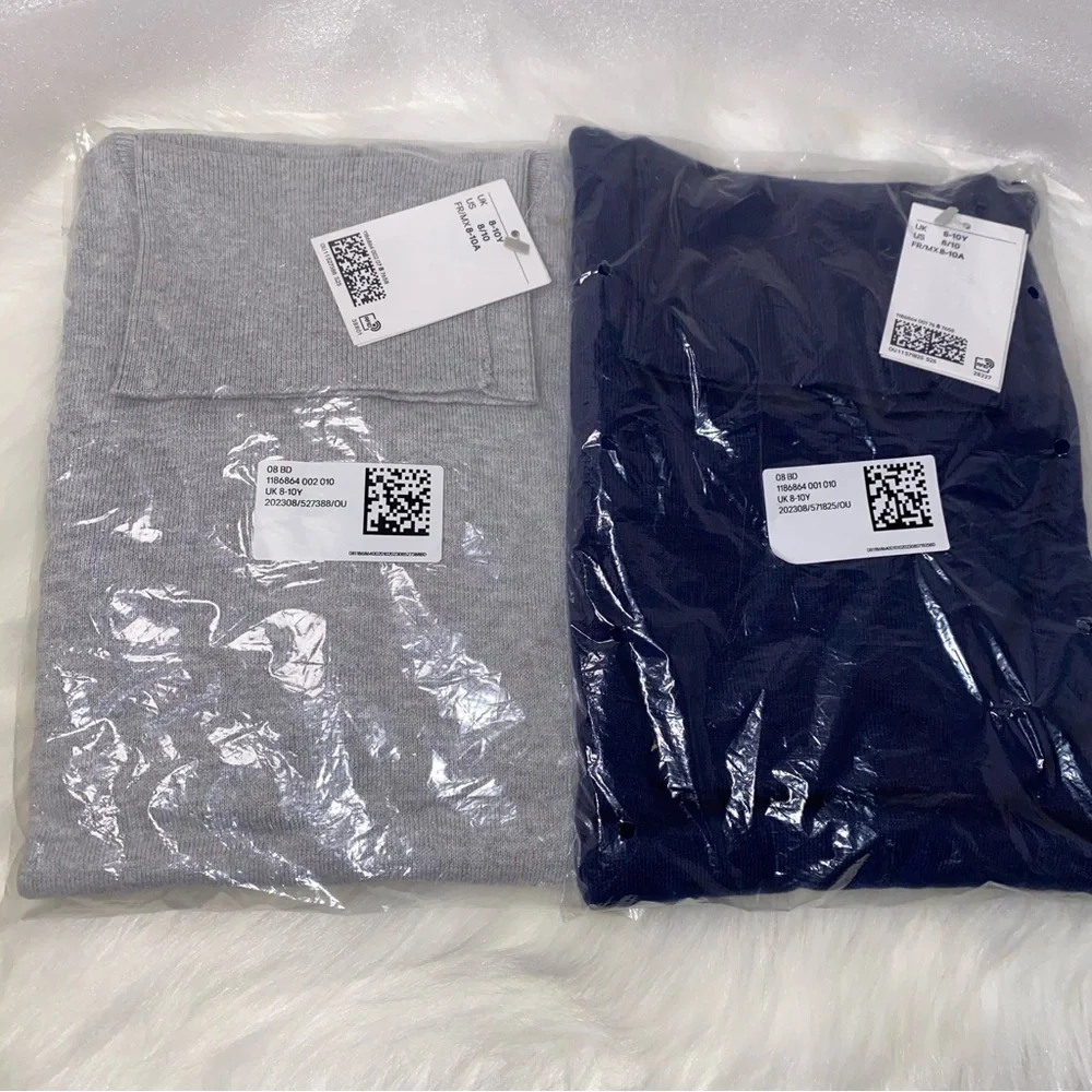 2 pc. New 100 % Cotton turtlenecks sweaters size 8/10 kids